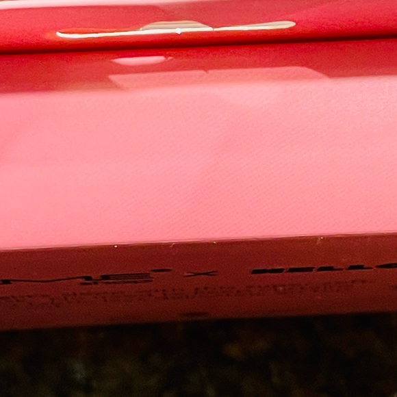 The Crème Shop x Hello Kitty 3D Plushie Sleep Mask - Picture 6 of 7